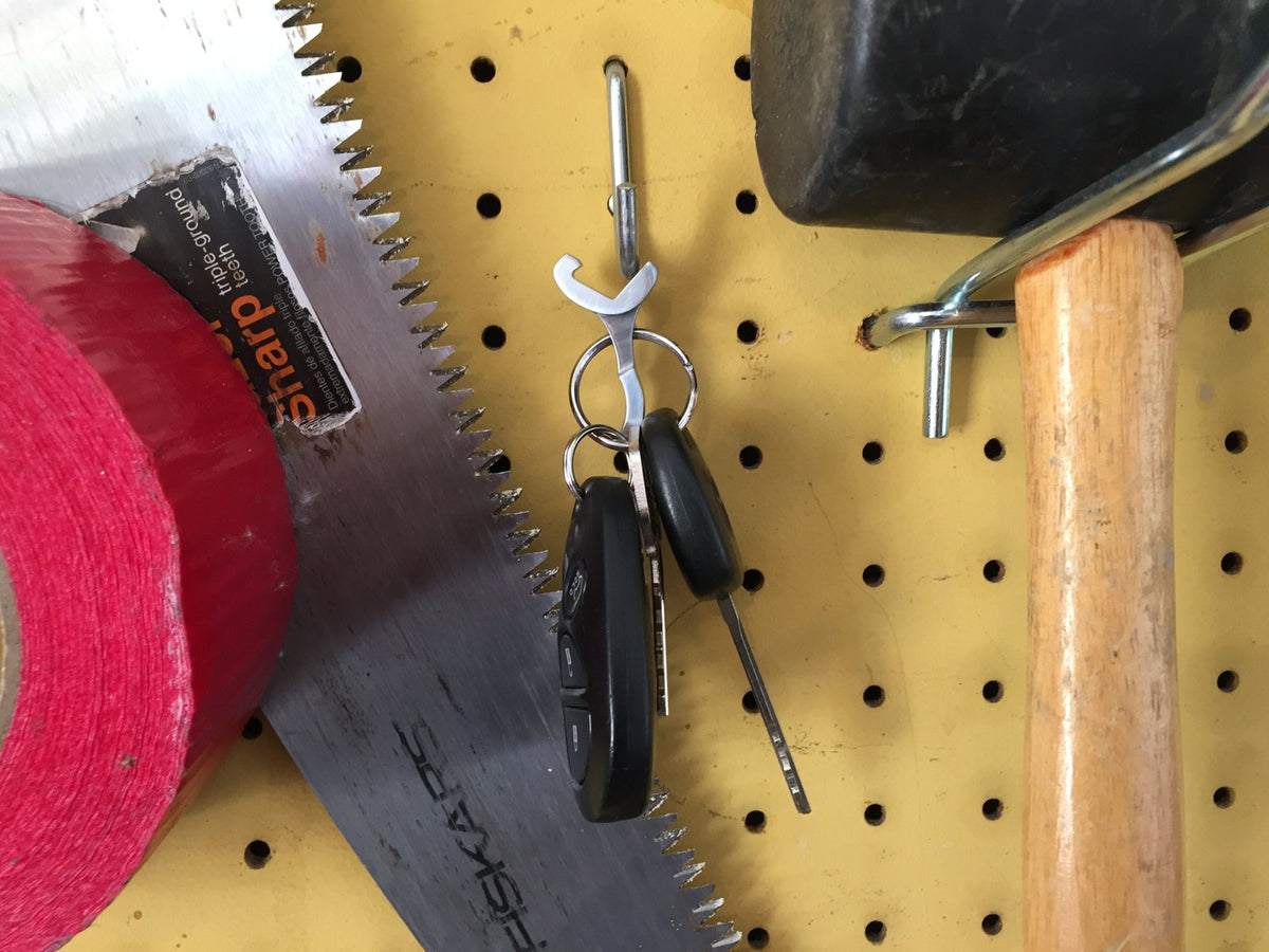 Throttle Opener on a key ring with car keys